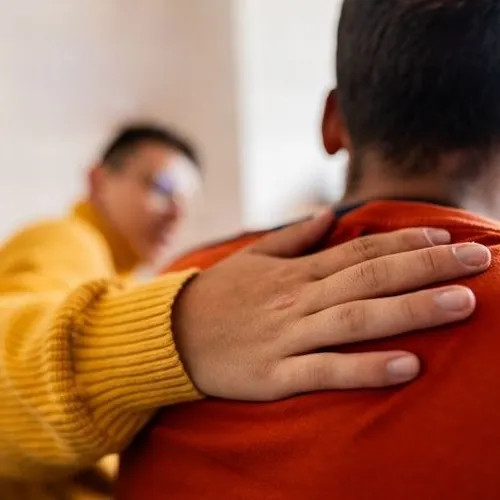 Khi lời nói bất lực, meme an ủi lên tiếng thay cảm xúc