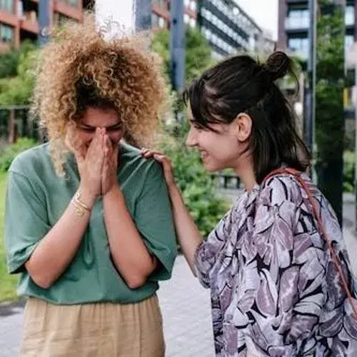 Meme an ủi chia sẻ năng lượng tích cực giữa cộng đồng mạng