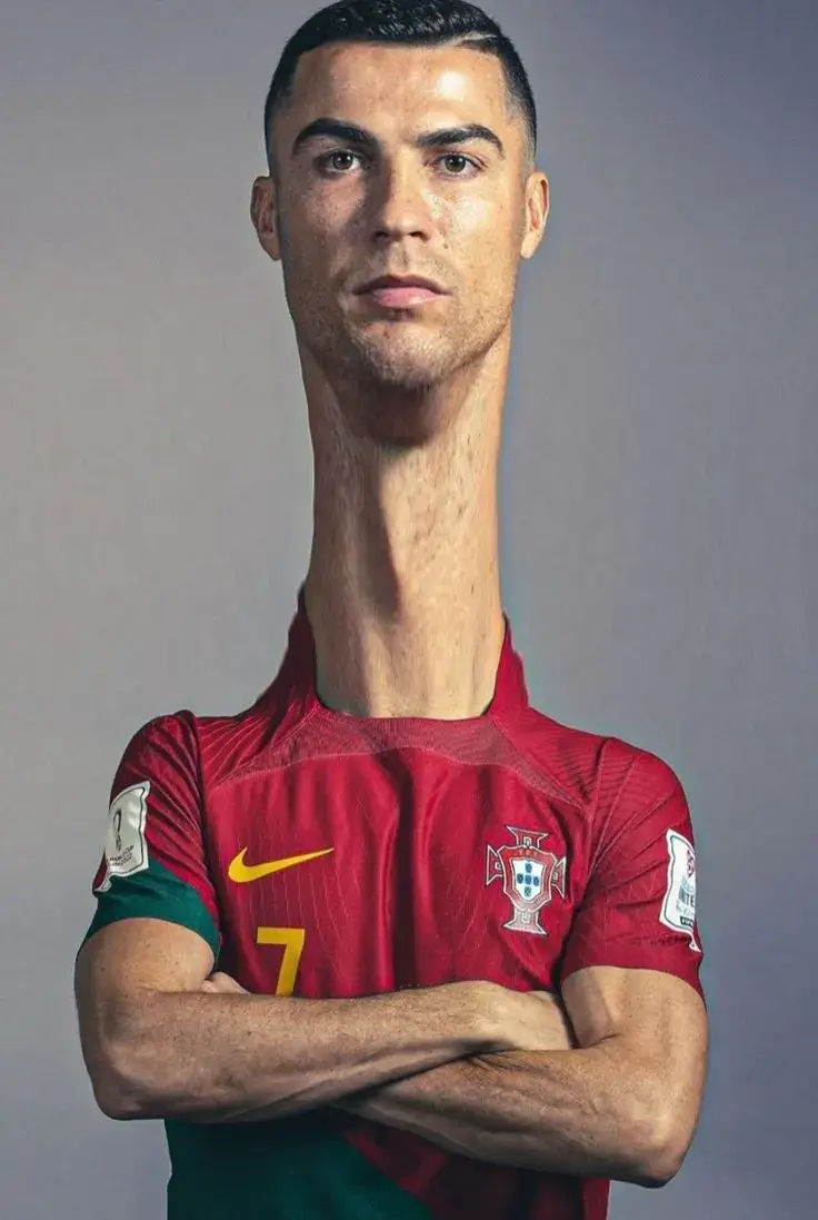 Ảnh biếm họa Ronaldo mặt đỏ gay như ớt chín