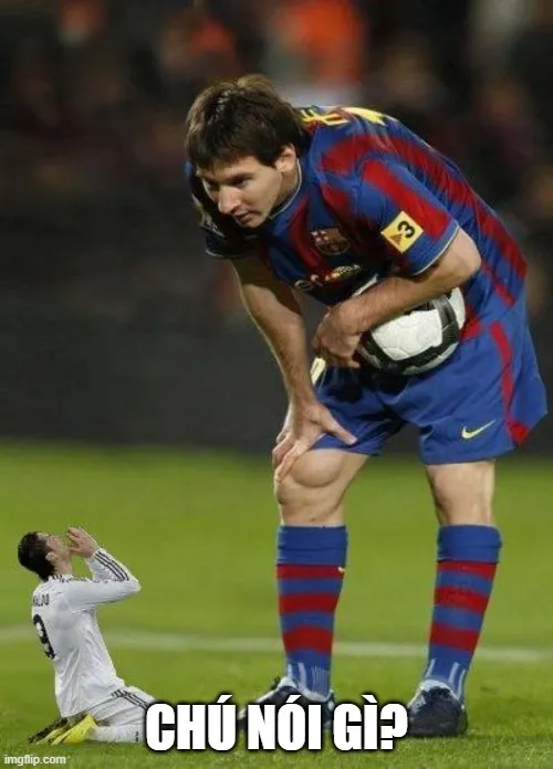 Ảnh chế Ronaldo cùng Messi đúng gu troll của Gen Z