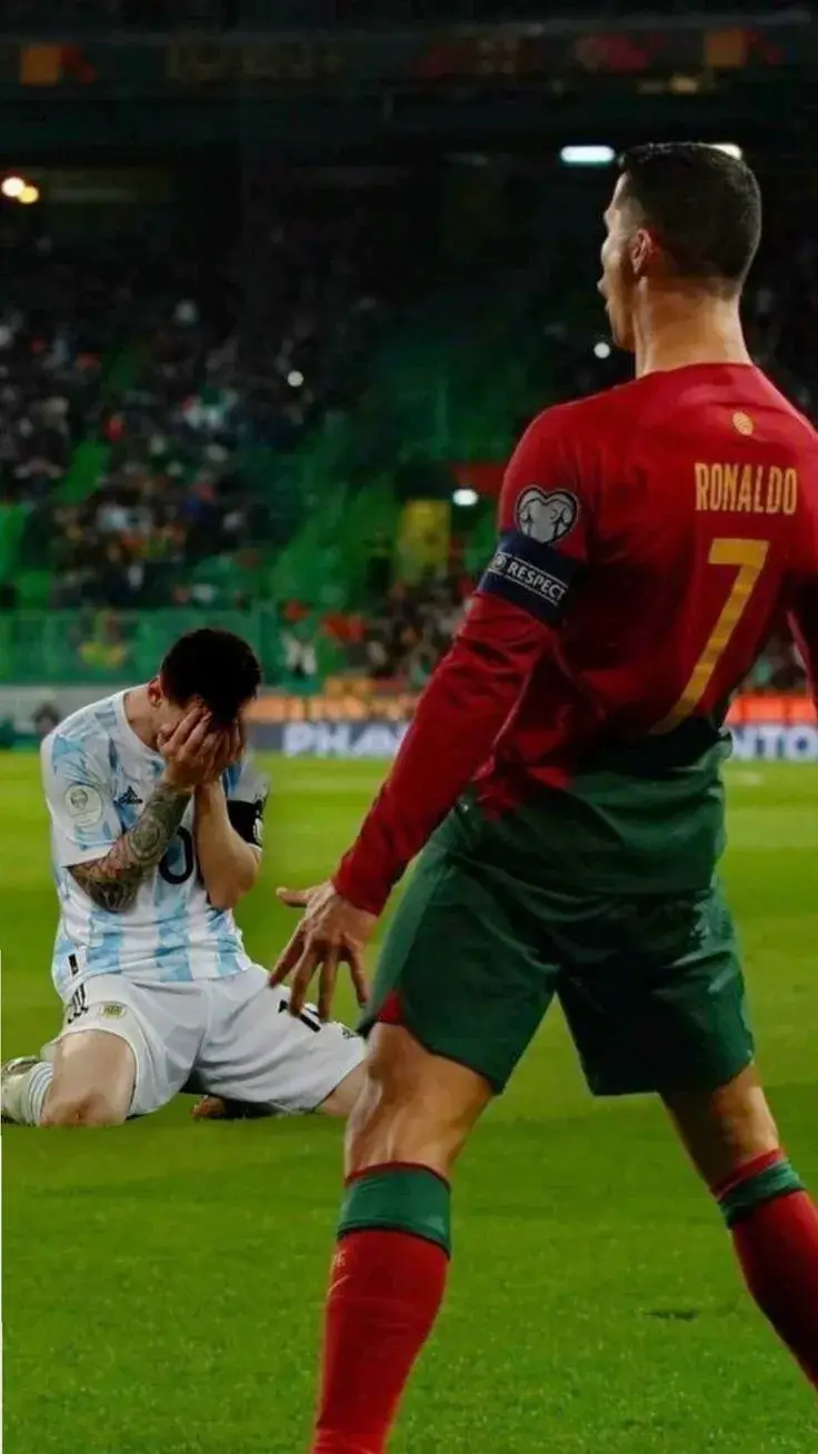 Hình chế Ronaldo bựa bựa, phong cách hài có một không hai