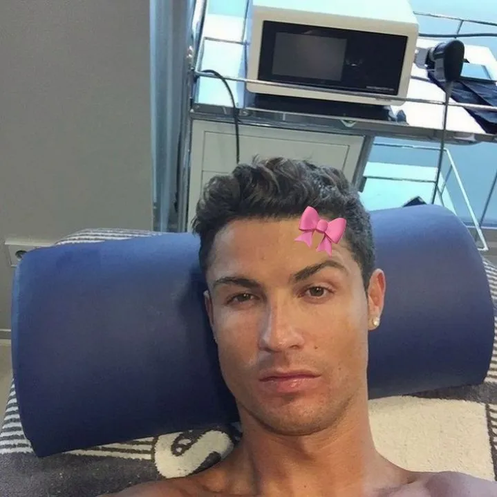 Ảnh troll Ronaldo siêu bựa, đúng chuẩn content để viral