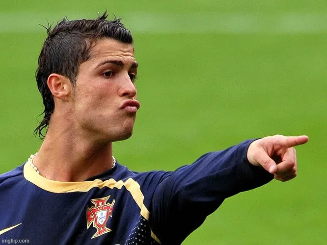 Meme Ronaldo độc lạ, hài hước không nhầm với ai