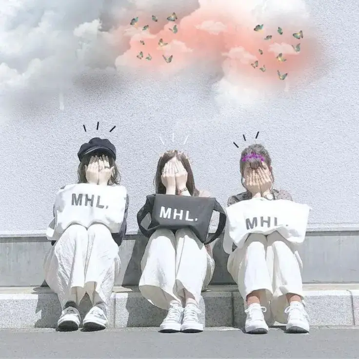 Hình đại diện băng 3 cá nhân vô tri, nét mặt đơ buồn cười.