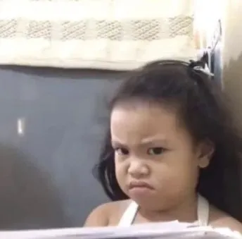 Cái nhìn gay gắt như muốn vạch trần sự thật