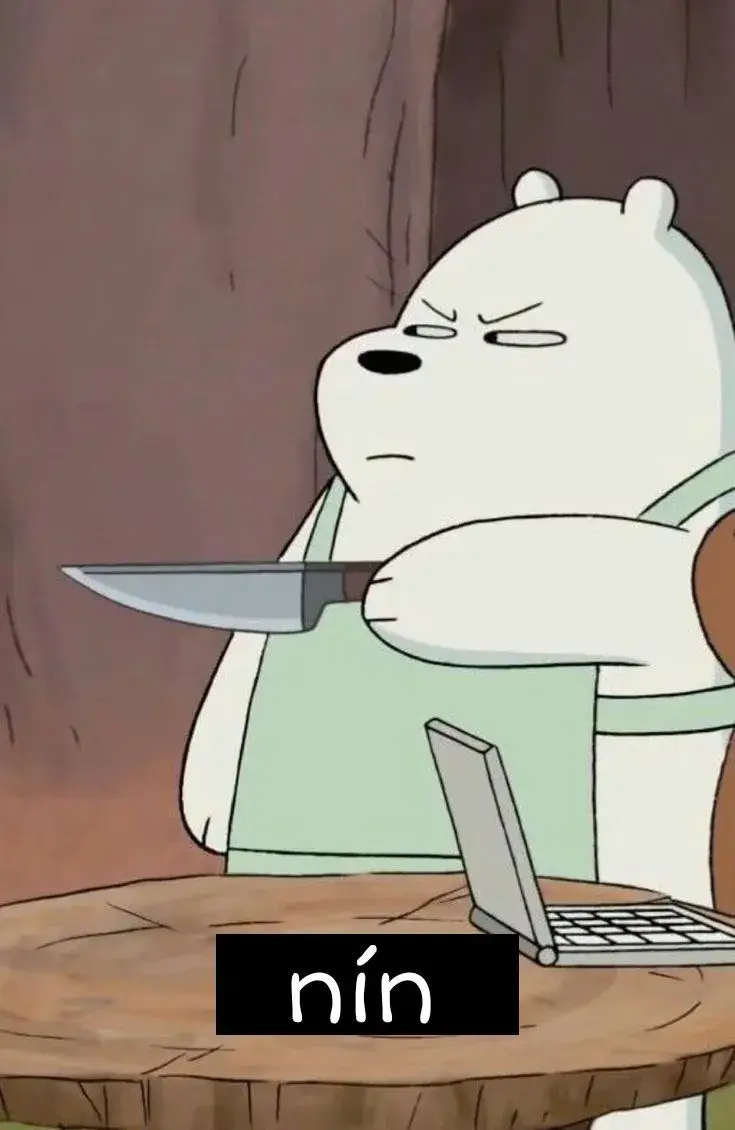 Ảnh chế gấu cầm dao trong dáng vẻ troll hài.