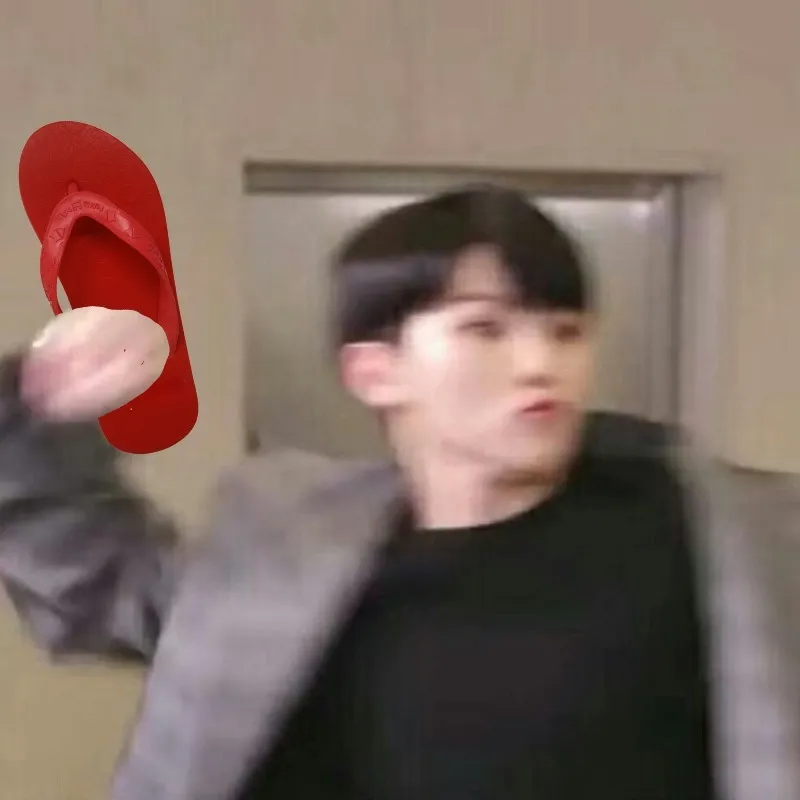 Ảnh chế ném tông lào phản ứng trước lời nói khó nghe