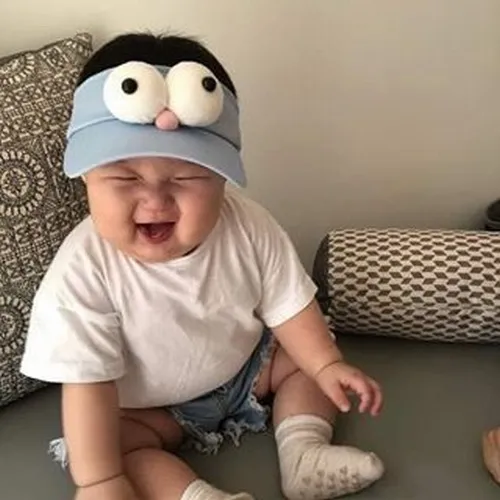 Ảnh chế baby cười khiến ai cũng vui