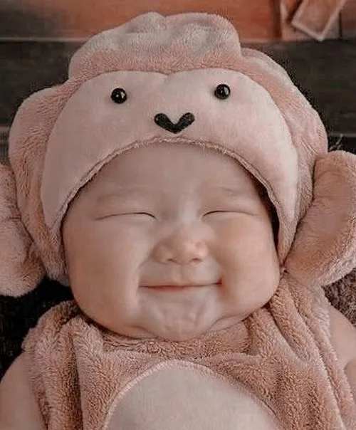 Meme em bé tươi sáng viral mạng