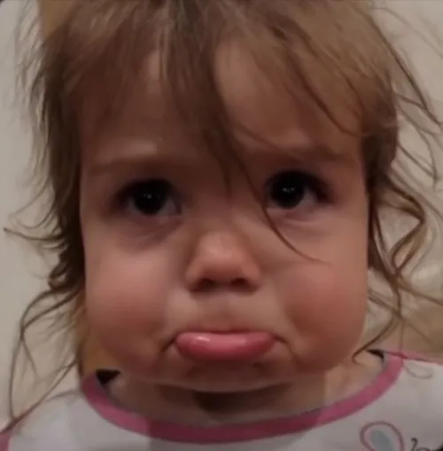 Ảnh vui bé khóc khiến ai cũng thương