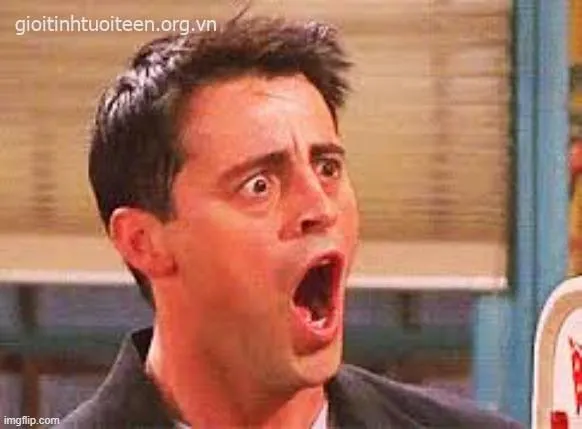 Biểu cảm há mồm bất ngờ, ánh mắt long lanh đáng yêu