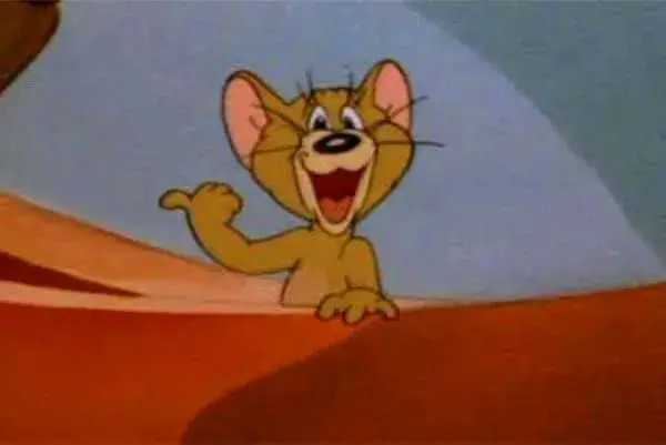 Chuột Jerry cười ma mãnh, thần thái bí ẩn.