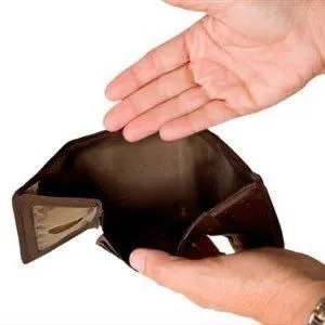 Meme cạn ví cuối tháng buồn rười rượi