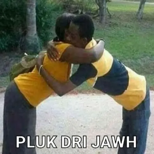 Hình chế ôm hài nhưng hạnh phúc chân thành