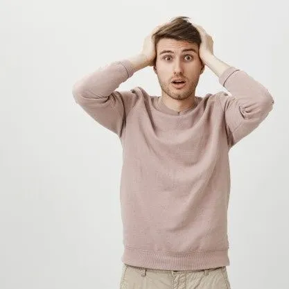 Meme ôm đầu hốt hoảng cay cú