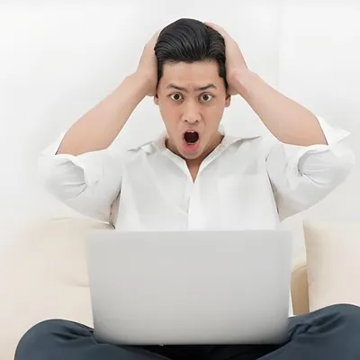 Ảnh chế ôm đầu sốc