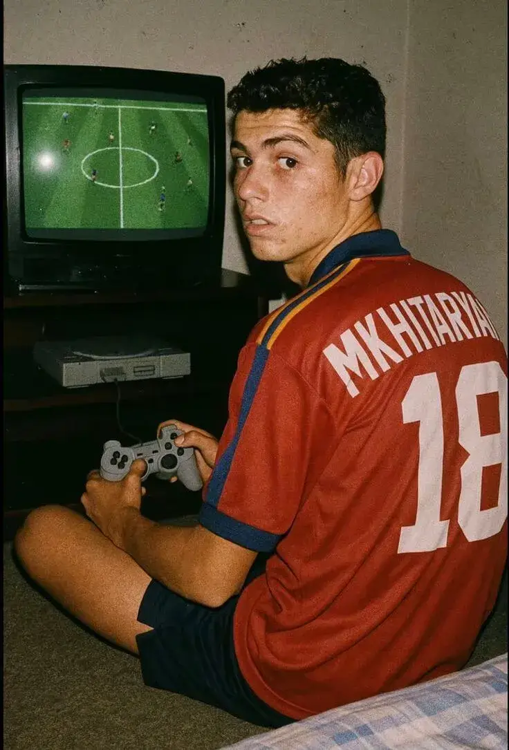 Ảnh biếm họa Ronaldo cực lầy, nhìn phát cười ngay