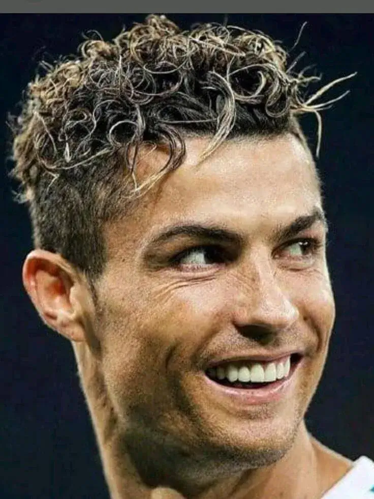 Hình chế Ronaldo siêu bựa, ai xem cũng phải share