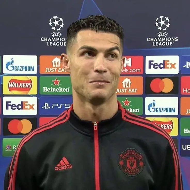 Meme Ronaldo siêu lầy, càng xem càng thấy nghiện