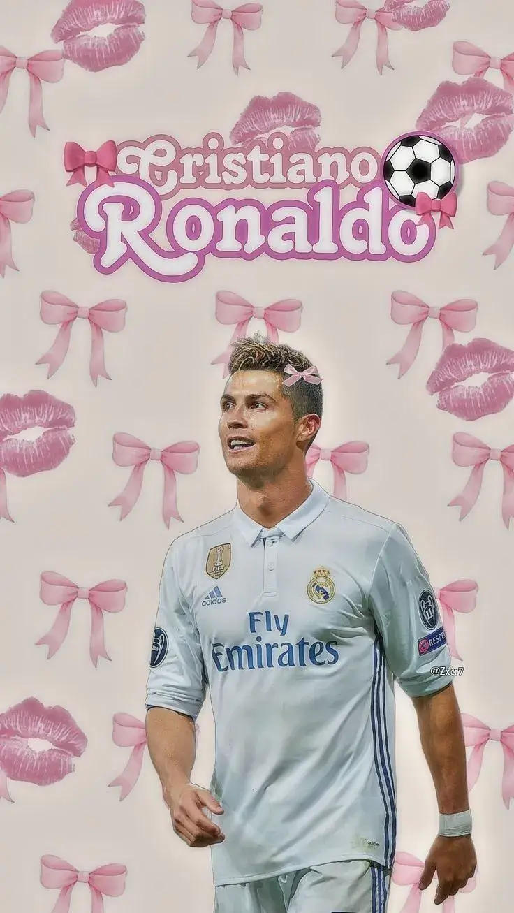 Ảnh hài Ronaldo phiên bản màu hồng nữ tính