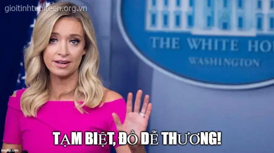 Hình ảnh tạm biệt nhân vật buồn thiu, ánh mắt xa lạ