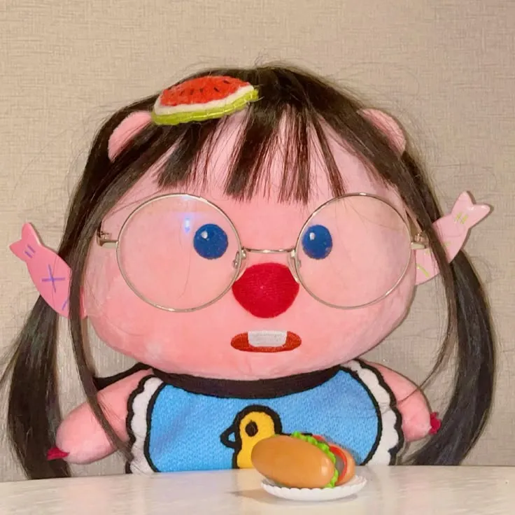 Ảnh đại diện Loopy đeo mắt kiếng cực kỳ đáng yêu và vui nhộn.