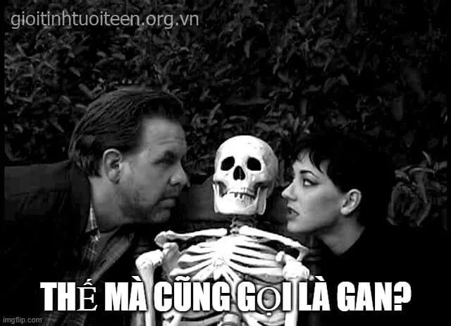 Ảnh chế sợ à meme khiến không khí thêm kịch tính