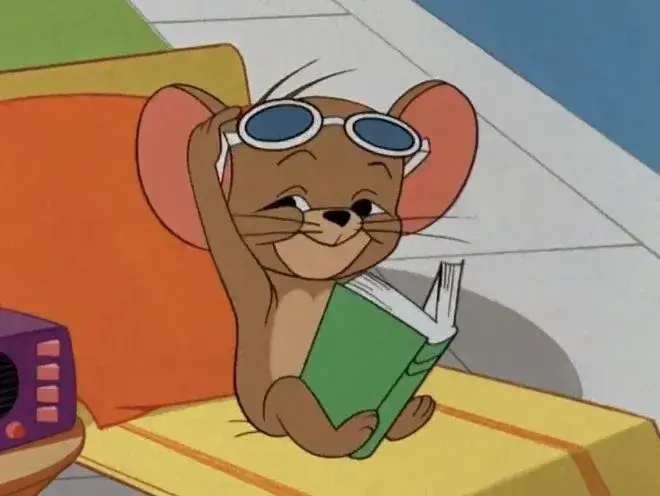 Jerry cười bí hiểm với ánh nhìn cực kỳ bựa.