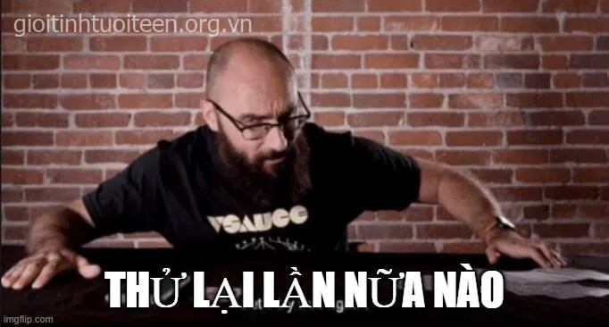 Ảnh vui cổ vũ kèm nụ cười tỏa nắng mạnh mẽ