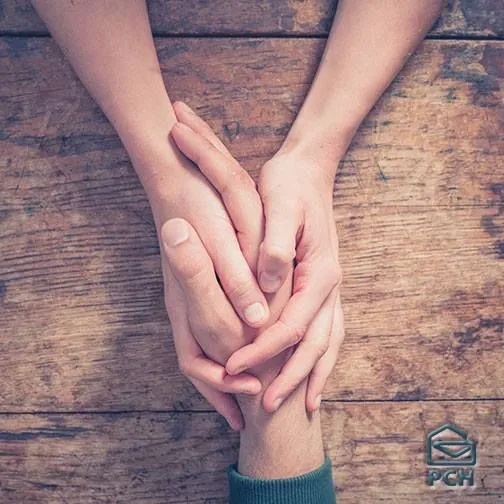 Tiếng cổ vũ nồng nhiệt khiến ai cũng mỉm cười.