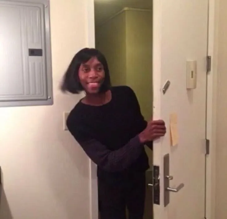 Nụ cười anh da đen cực dí dỏm.