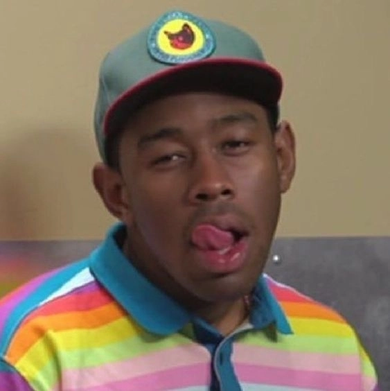 Ảnh troll người da đen ngồi co ro thất vọng