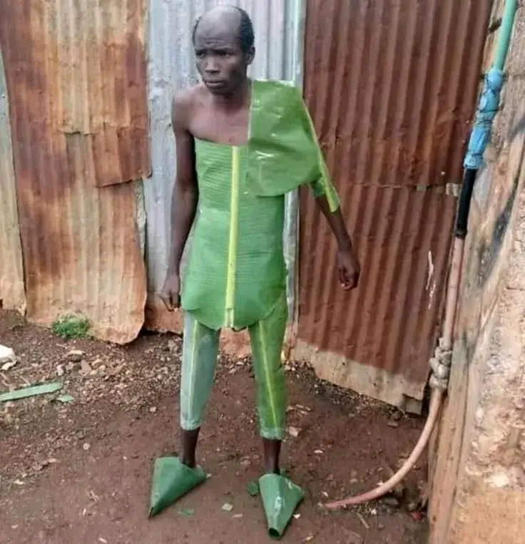 Ảnh chế chàng da màu đứng ngơ ngác khó đỡ