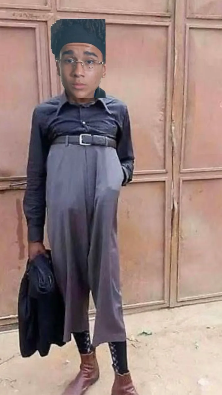 Ảnh chế người da đen đưa tay lên cầu nguyện