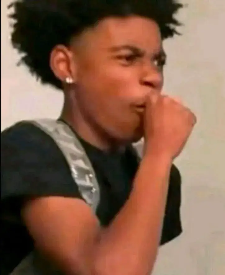 Anh da đen há hốc mồm, gương mặt cực lố bịch