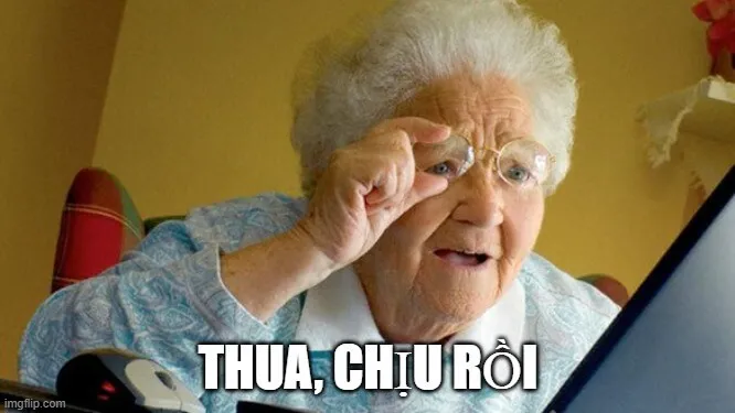 Biểu cảm hết cứu, toát lên sự tuyệt vọng hài hước.