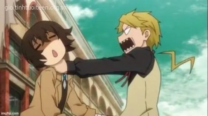 Ảnh chế bóp cổ cộng đồng chia sẻ rầm rộ.