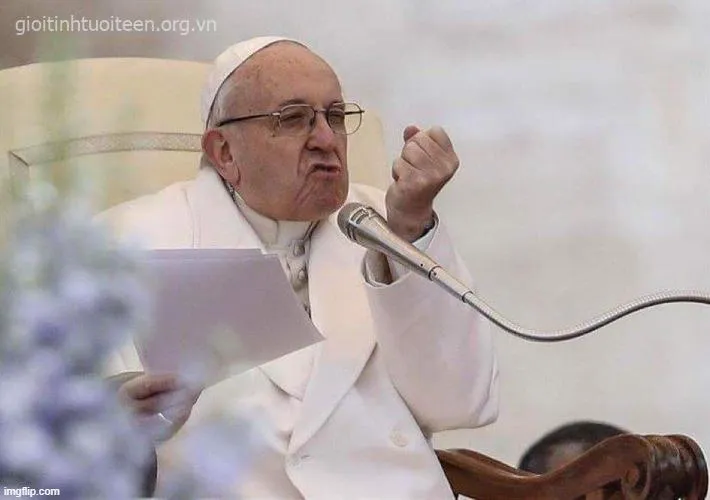 Ảnh troll kiểu bạn thân vỡ mặt nhưng vẫn tự hào.