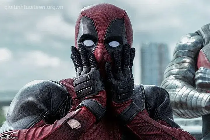 Hình ảnh Deadpool sững sờ gương mặt đơ cứng cực buồn