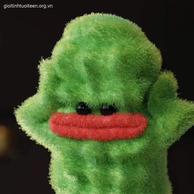 Meme hoảng hốt ánh mắt căng thẳng, gương mặt tái mét