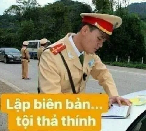 Meme cảnh sát giao thông vui vẻ lan truyền mạnh trên mạng