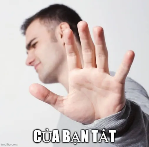 Meme bĩu môi chê cực đáng yêu