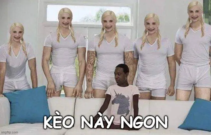 Hình vui 5 cô gái da trắng và 1 anh da đen áp đảo