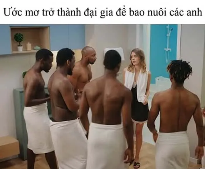 5 anh da đen cởi trần bao quanh cô gái