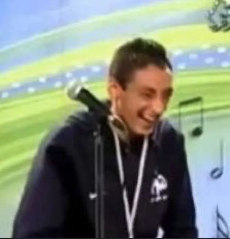 Ảnh chế khoảnh khắc cười thoải mái nhìn dí dỏm