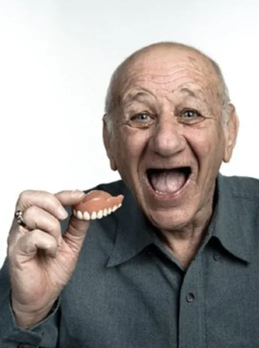 Cười giòn tan khiến ai cũng cảm thấy vui