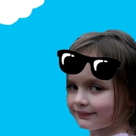 Nụ cười nhếch mép cực đểu troll.