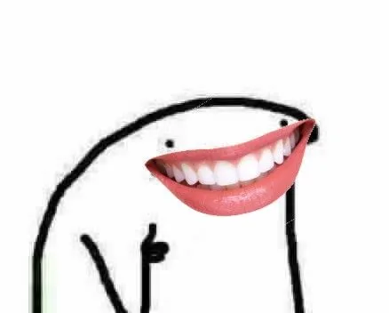 Biểu cảm nhe răng cười nhìn vừa ngốc vừa hài.