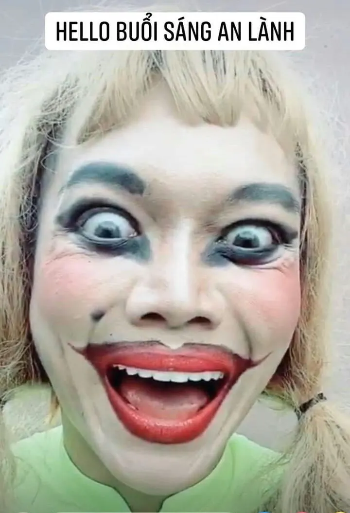 Hình ảnh nhe răng cười cực hài hước, khó đỡ.