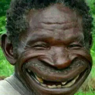 Meme nhe răng cười ngớ ngẩn, siêu đáng yêu.